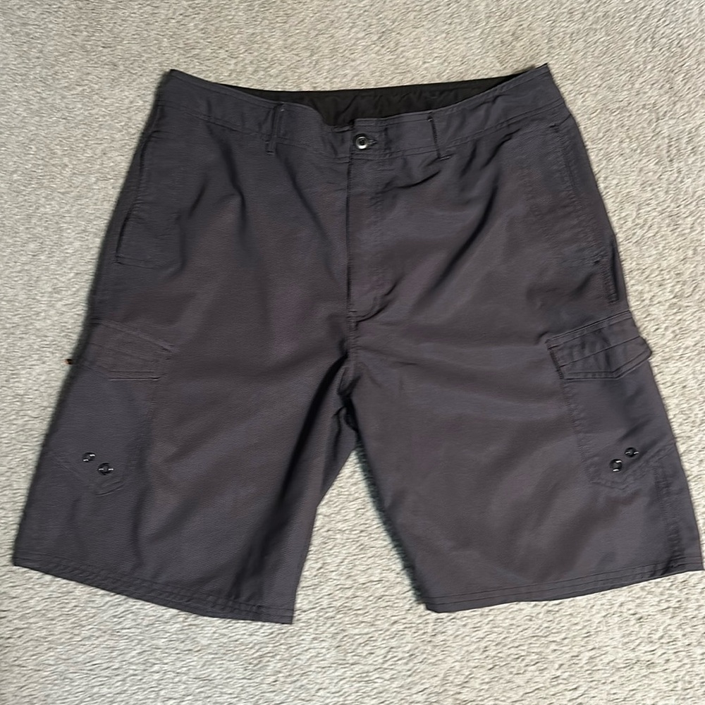Joe Boxer light weight cargo shorts. Size36